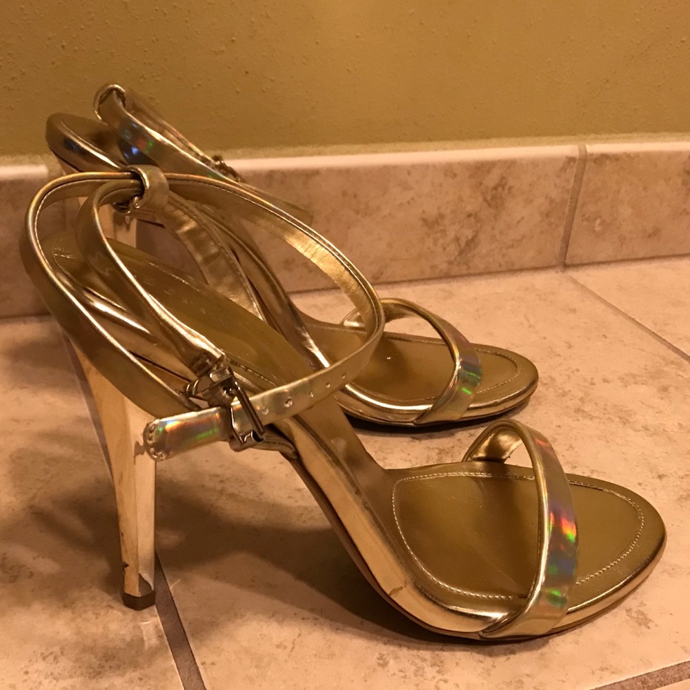 EUC BCBGeneration strapping gold heels size 9